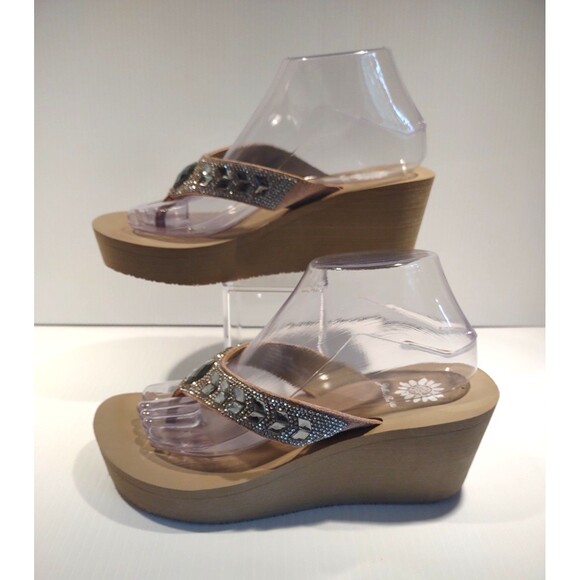 Yellow Box 7.5 Flip Flops Wedge Rhinestone Leather Upper Beach Wedding Resort - Picture 2 of 8